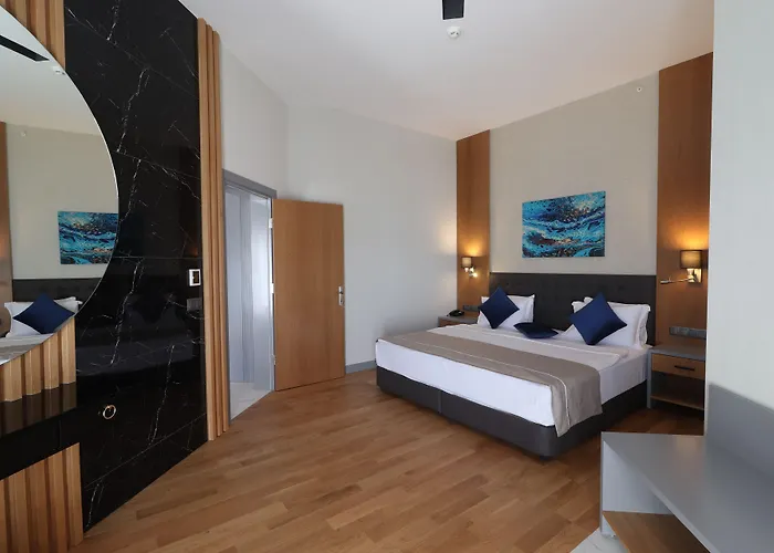 Отель La Quinta By Wyndham 4*