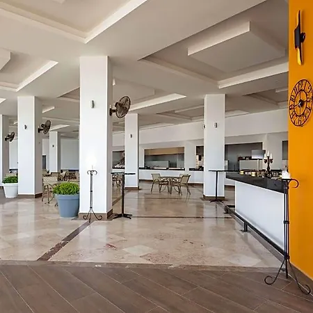 Hotel La Quinta By Wyndham Bodrum